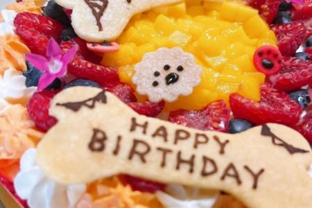 誕生日パーティをオリジナルケーキでお祝い(^_^)/。お持ち帰りもご予約ください。